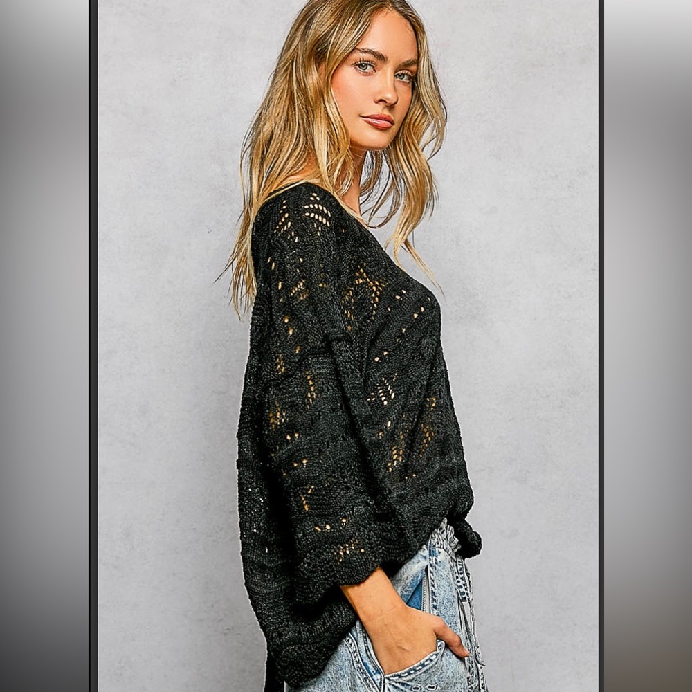 228 🦋 POL crochet V neck oversized sweater - Picture 4 of 5